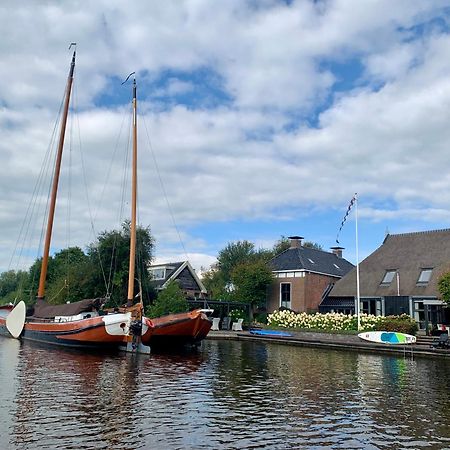 Puur Eastermar - Monumentaal, Authentiek En Luxe Koetshuis Aan Open Vaarwater Met Jacuzzi En Sauna Oostermeer Kültér fotó