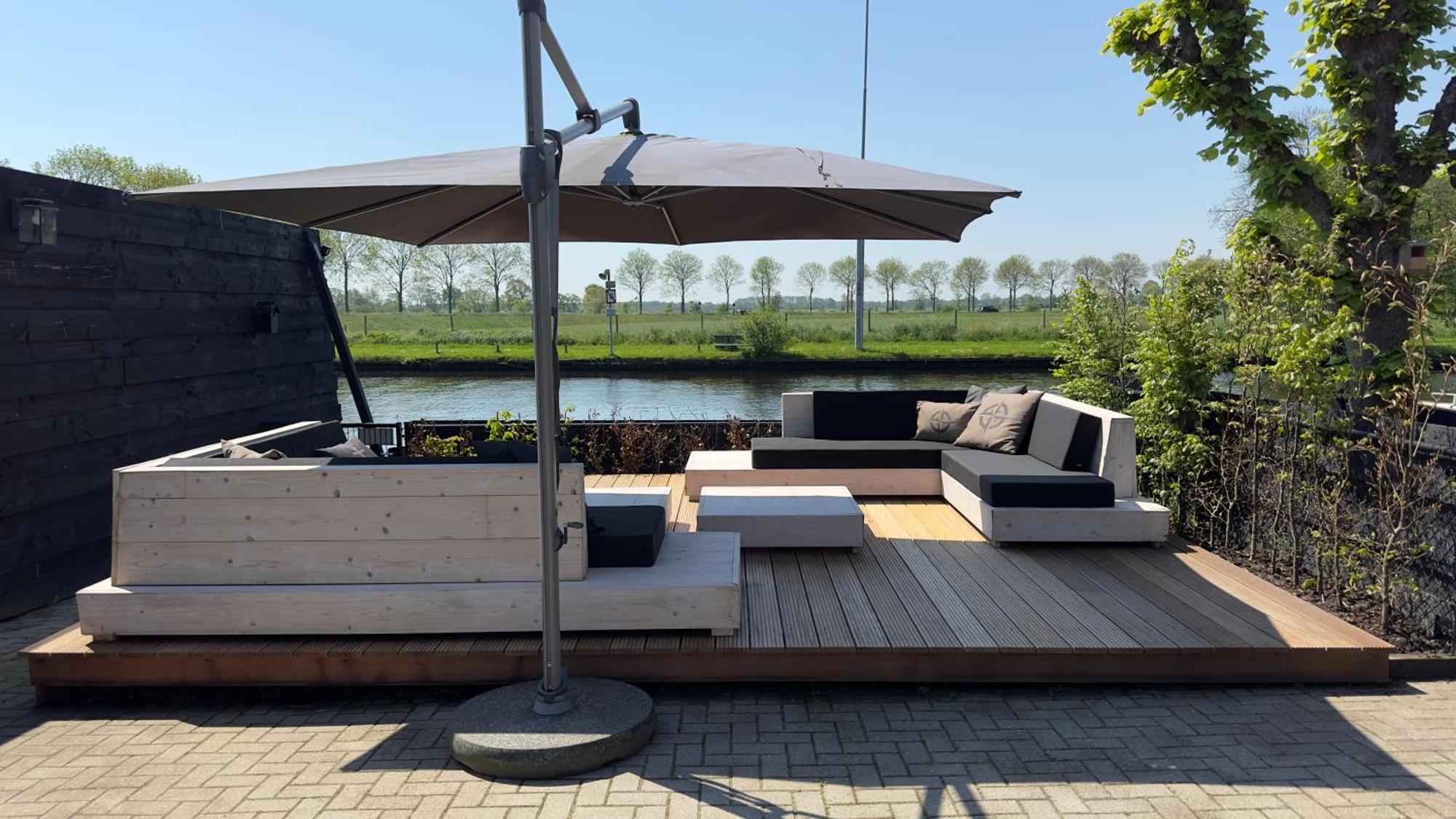 Puur Eastermar - Monumentaal, Authentiek En Luxe Koetshuis Aan Open Vaarwater Met Jacuzzi En Sauna Oostermeer Kültér fotó